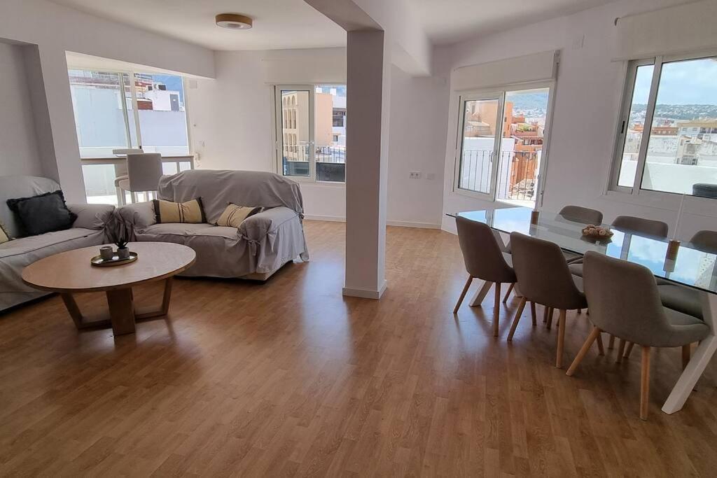 Magnifico Atico En El Centro De Denia Apartamento Exterior foto
